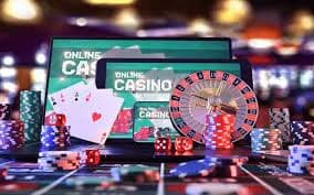 Philippines player accessing cs8 casino live casino on a smartphone